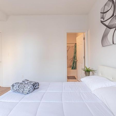 저지시티 Tranquil Town House With Parking And Laundry - Just 25 Minutes To Time Square! 빌라 외부 사진