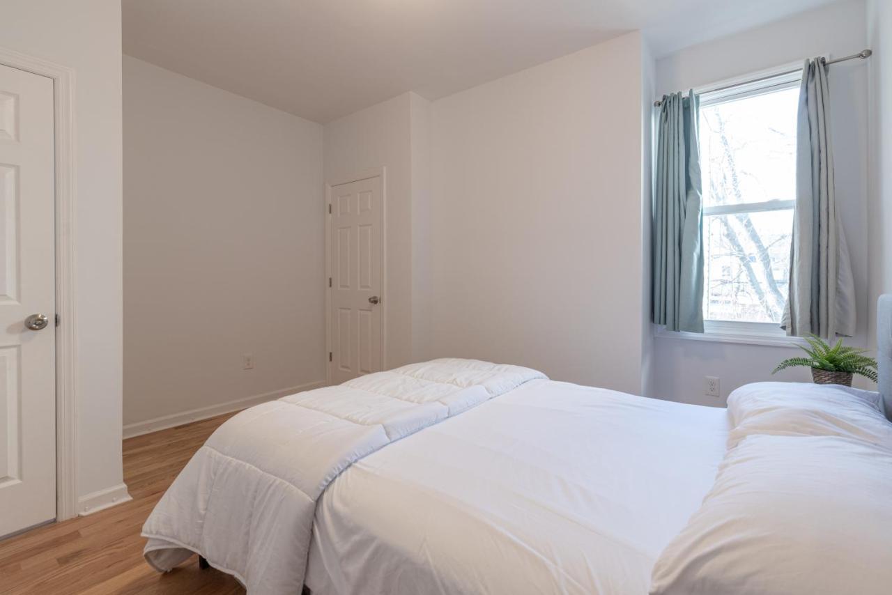 저지시티 Tranquil Town House With Parking And Laundry - Just 25 Minutes To Time Square! 빌라 외부 사진
