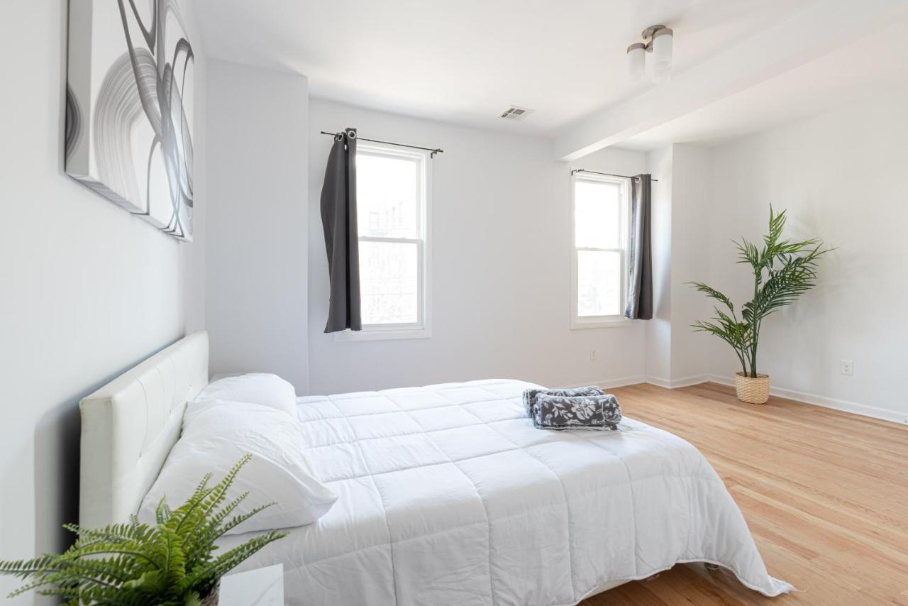 저지시티 Tranquil Town House With Parking And Laundry - Just 25 Minutes To Time Square! 빌라 외부 사진