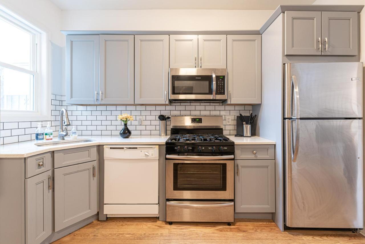저지시티 Tranquil Town House With Parking And Laundry - Just 25 Minutes To Time Square! 빌라 외부 사진