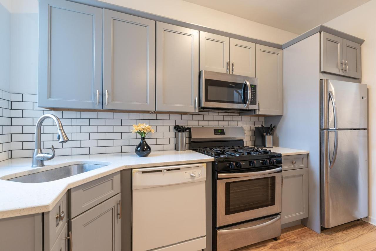 저지시티 Tranquil Town House With Parking And Laundry - Just 25 Minutes To Time Square! 빌라 외부 사진